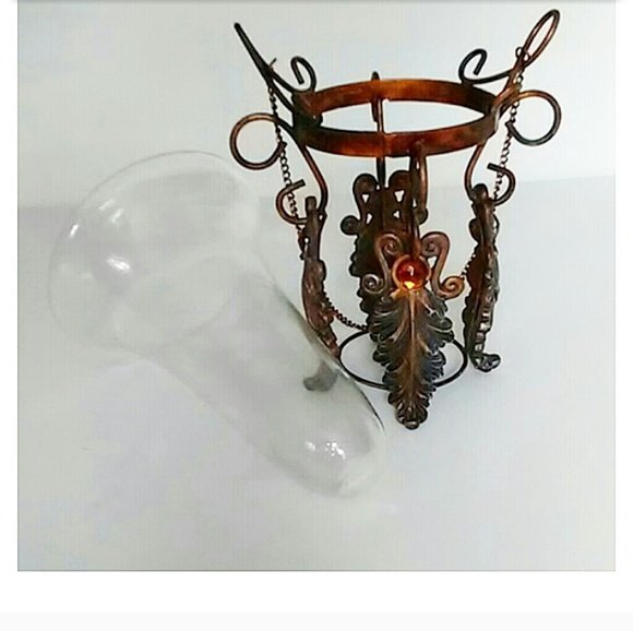 Hurricane Candle Holder With Hanging Chain - Picture 4 of 8